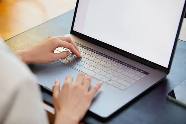 瞰字的笔顺怎么写，正确写法详解